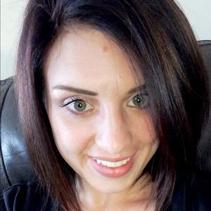 Meet your Posher, Hailey